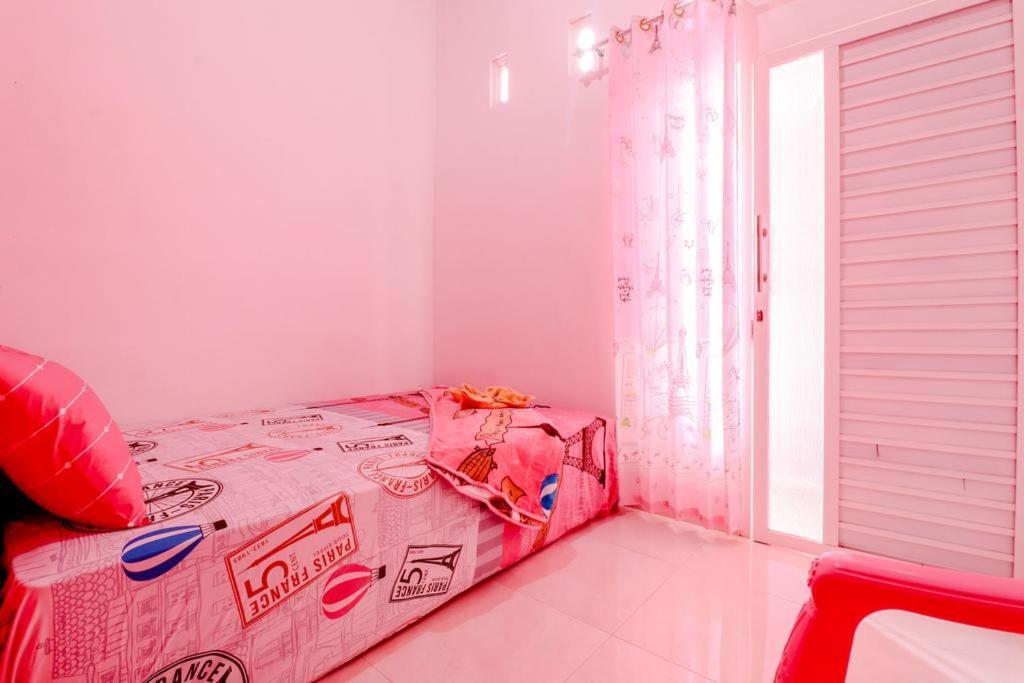 Pinky Guest House Syariah Kota Batu Batu (East Java) Exterior photo