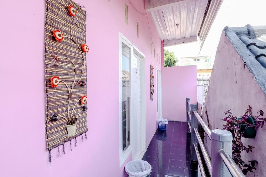 Pinky Guest House Syariah Kota Batu Batu (East Java) Exterior photo