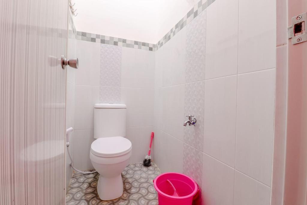 Pinky Guest House Syariah Kota Batu Batu (East Java) Exterior photo