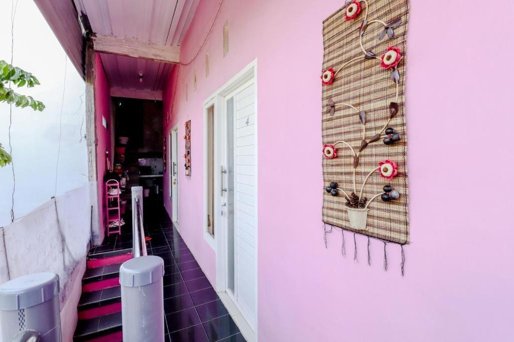 Pinky Guest House Syariah Kota Batu Batu (East Java) Exterior photo